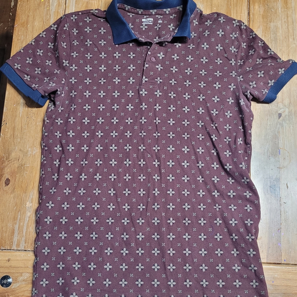 HOLLISTER Men's Burgundy Patterned Polo Shirt